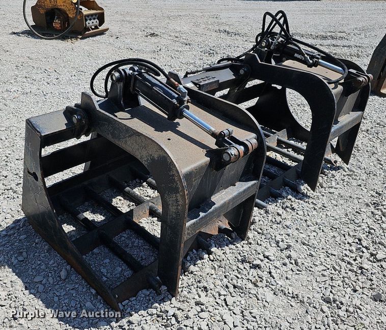 image for item MD9793 74" W skid steer rock grapple bucket