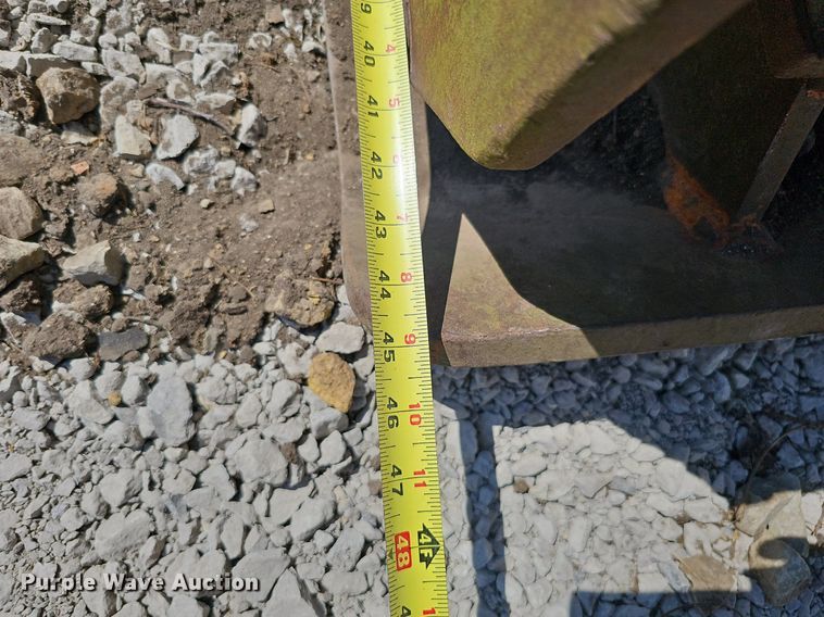 image for item MD9795 BTI  excavator plate compactor