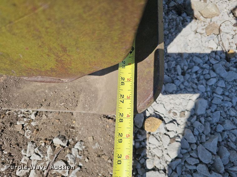 image for item MD9795 BTI  excavator plate compactor