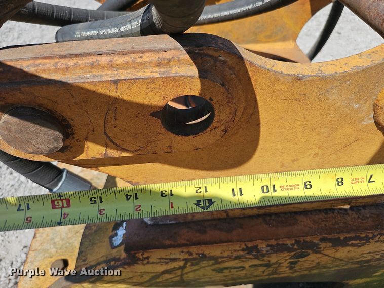 image for item MD9795 BTI  excavator plate compactor