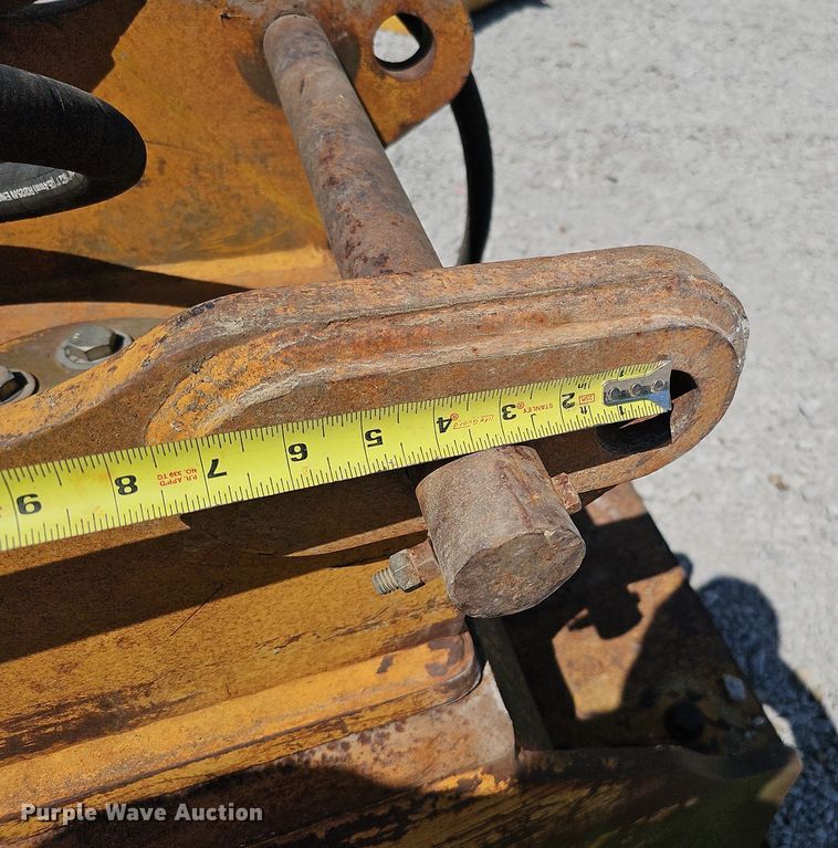 image for item MD9795 BTI  excavator plate compactor