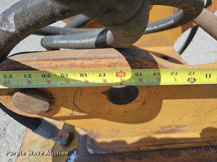 image for item MD9795 BTI  excavator plate compactor