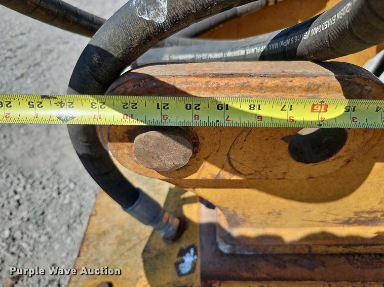 image for item MD9795 BTI  excavator plate compactor