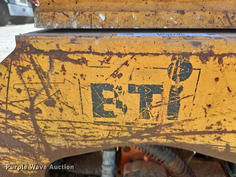 image for item MD9795 BTI  excavator plate compactor