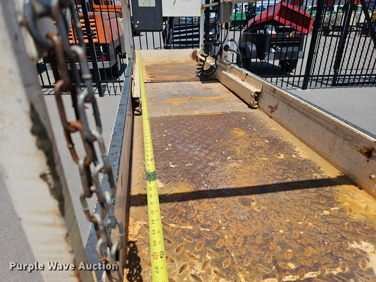 image for item MD9810 2014 JLG 1932RS  scissor lift