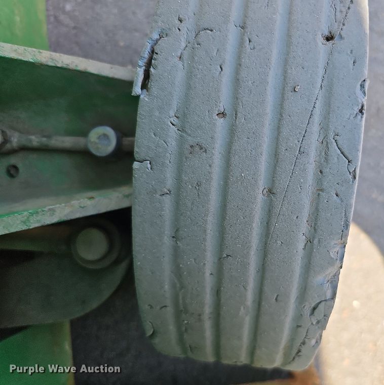 image for item MD9810 2014 JLG 1932RS  scissor lift