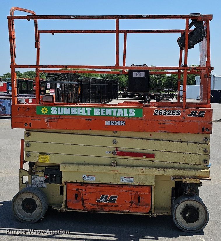 image for item MD9812 2017 JLG 2632ES  scissor lift