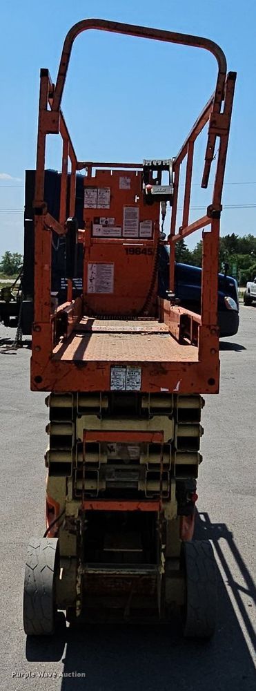 image for item MD9812 2017 JLG 2632ES  scissor lift