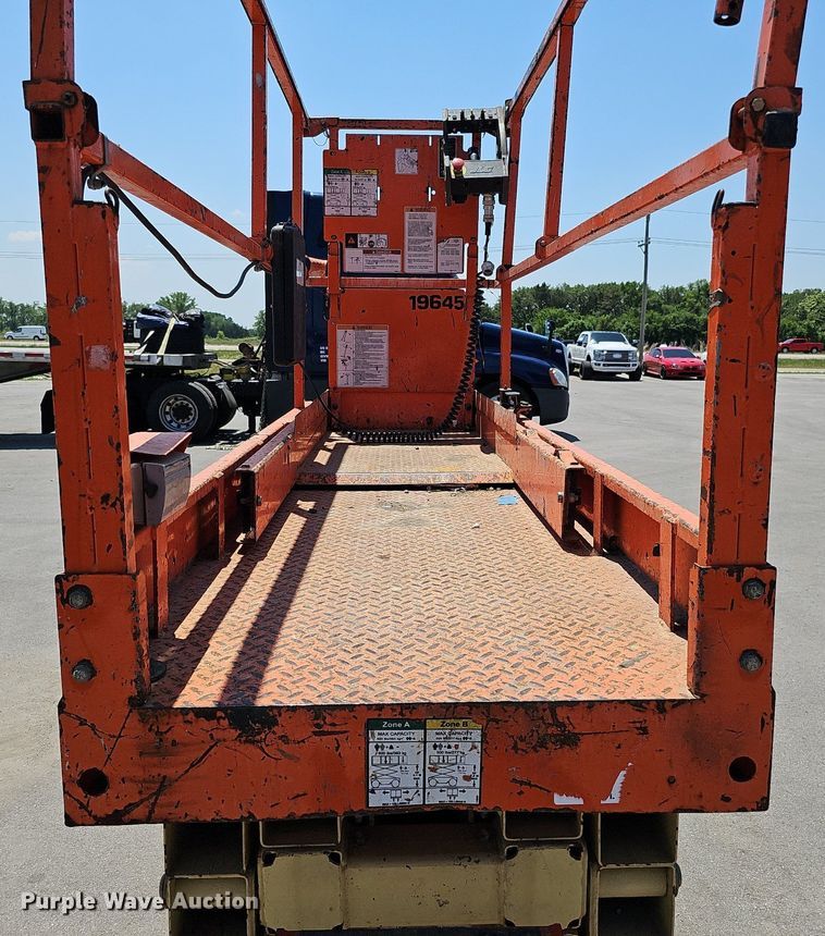image for item MD9812 2017 JLG 2632ES  scissor lift