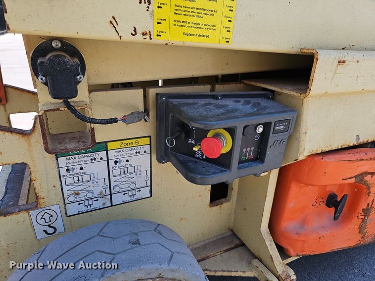 image for item MD9812 2017 JLG 2632ES  scissor lift