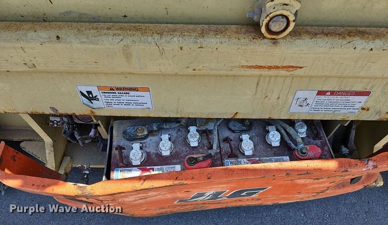 image for item MD9812 2017 JLG 2632ES  scissor lift