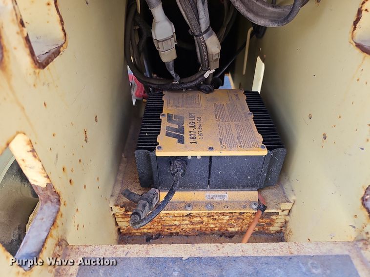 image for item MD9812 2017 JLG 2632ES  scissor lift