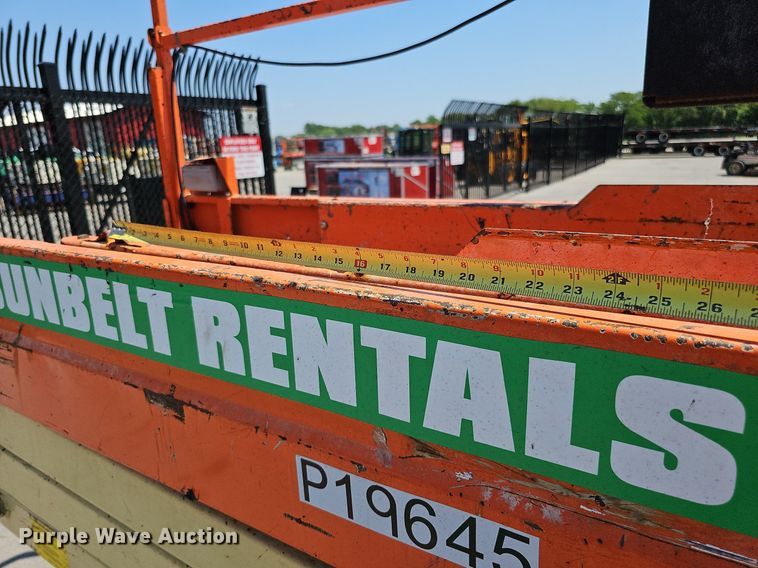 image for item MD9812 2017 JLG 2632ES  scissor lift