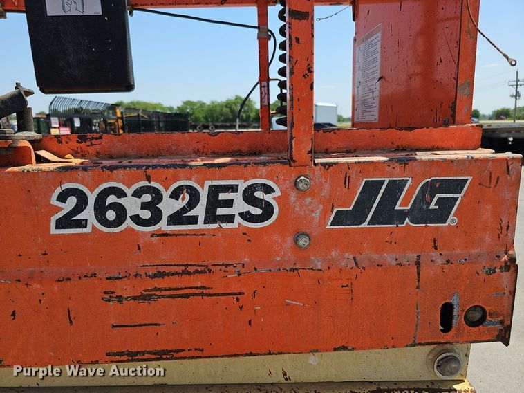 image for item MD9812 2017 JLG 2632ES  scissor lift