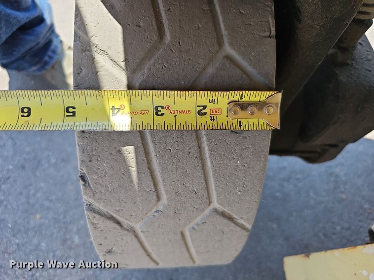 image for item MD9812 2017 JLG 2632ES  scissor lift