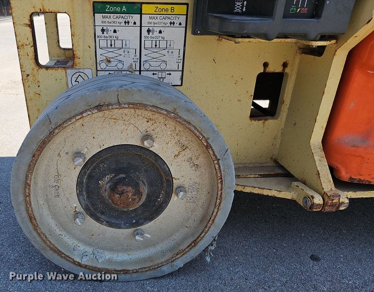 image for item MD9812 2017 JLG 2632ES  scissor lift