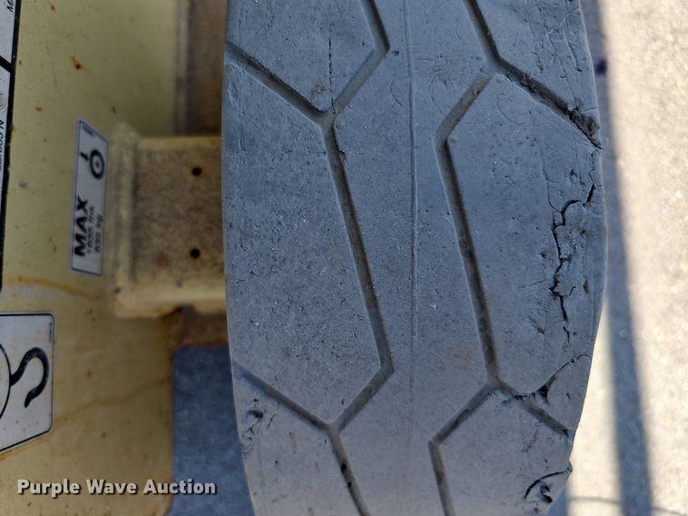 image for item MD9812 2017 JLG 2632ES  scissor lift