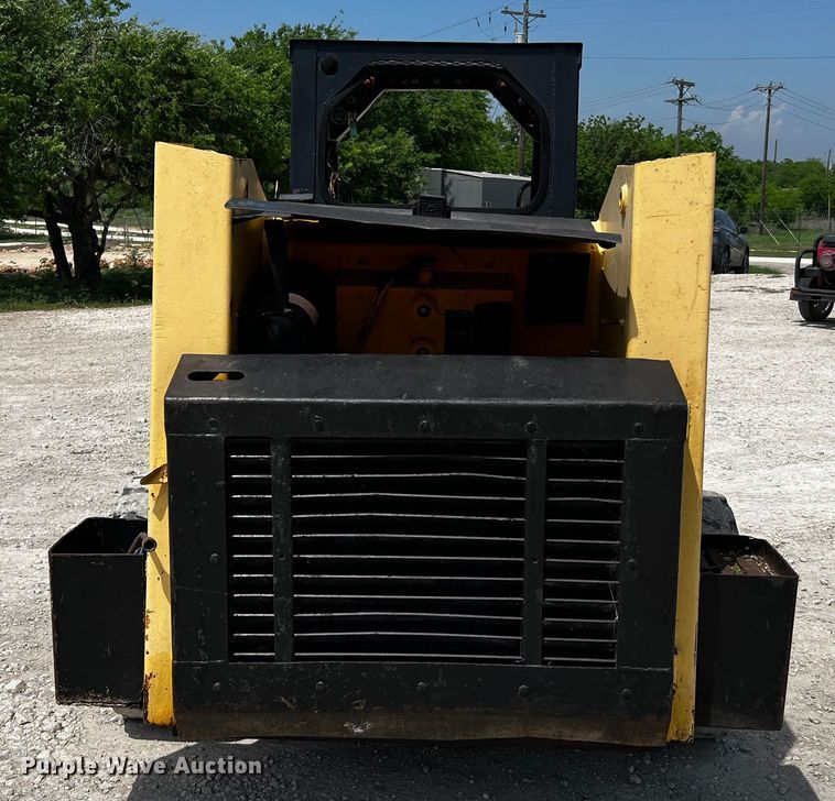 image for item MF9904 Mustang 2600R  skid steer loader