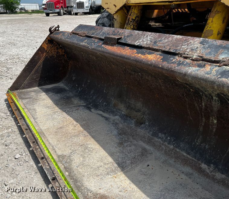 image for item MF9904 Mustang 2600R  skid steer loader