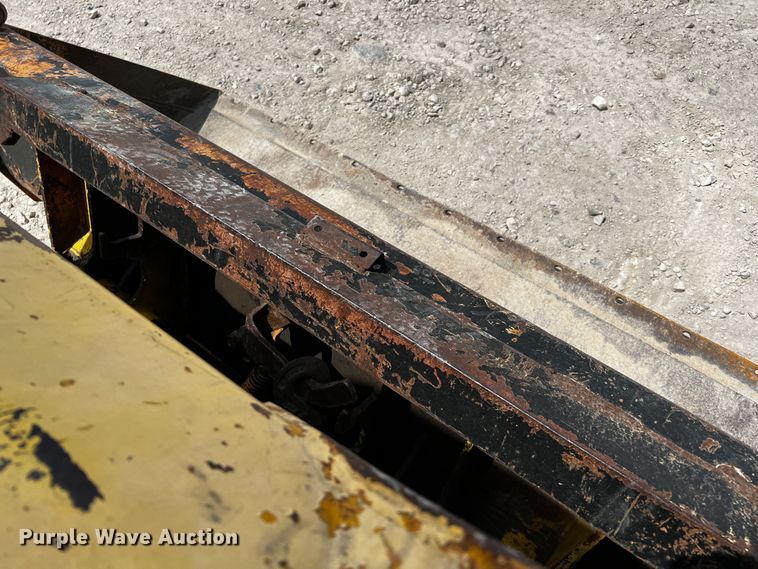 image for item MF9904 Mustang 2600R  skid steer loader