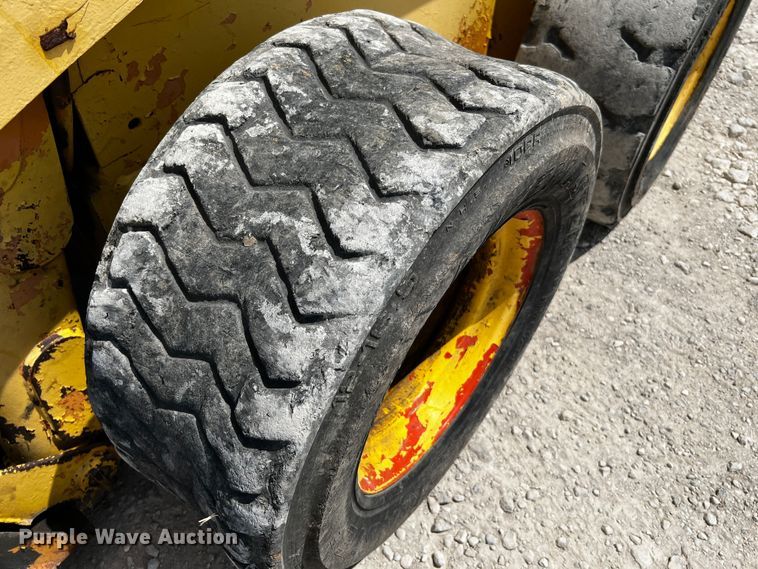 image for item MF9904 Mustang 2600R  skid steer loader