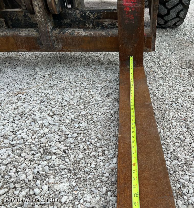 image for item MF9962 2016 JLG 10054  telehandler