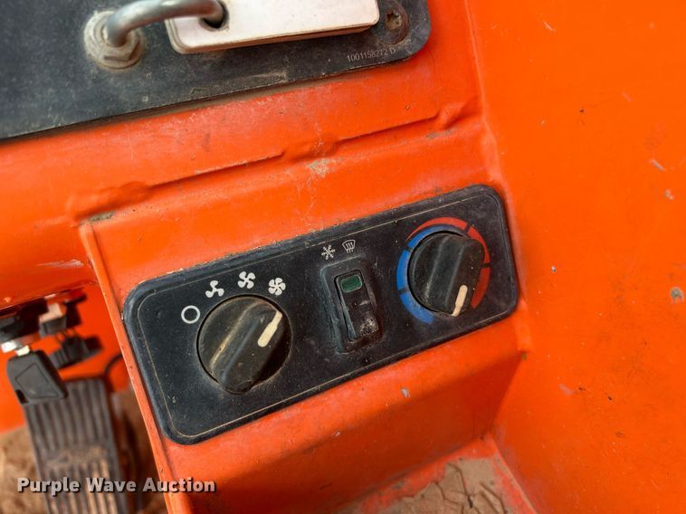 image for item MF9962 2016 JLG 10054  telehandler