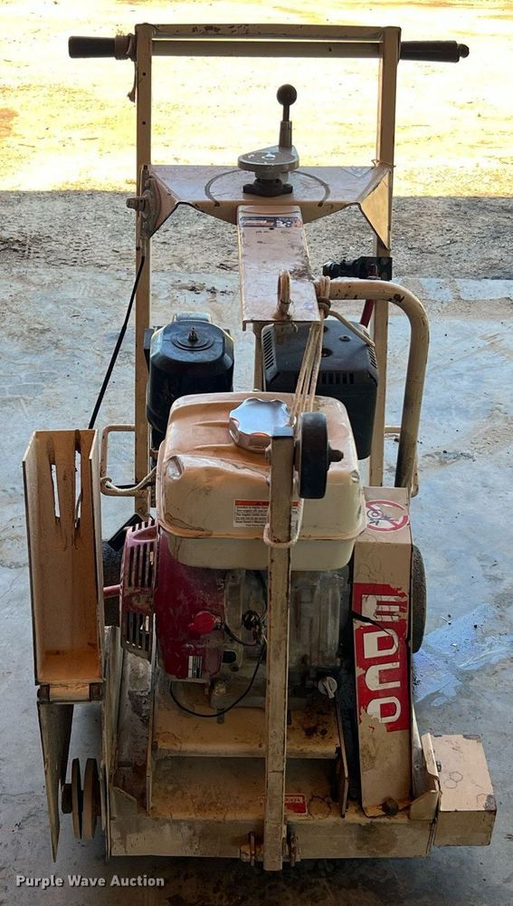 image for item MF9979 Edco DS-18-13H  concrete saw