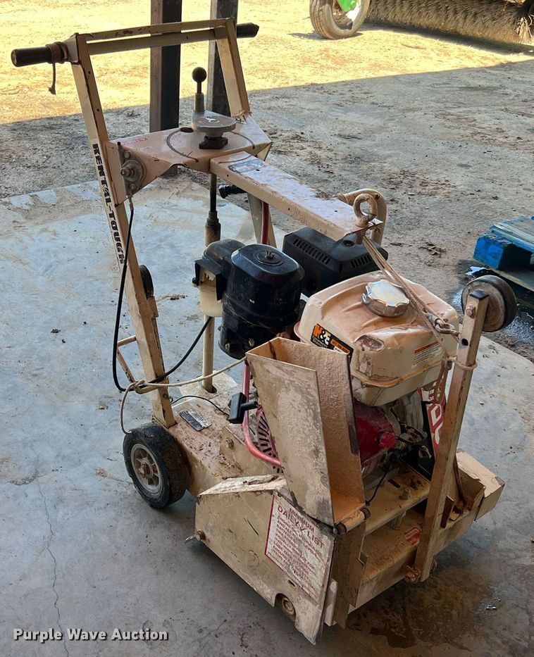 image for item MF9979 Edco DS-18-13H  concrete saw