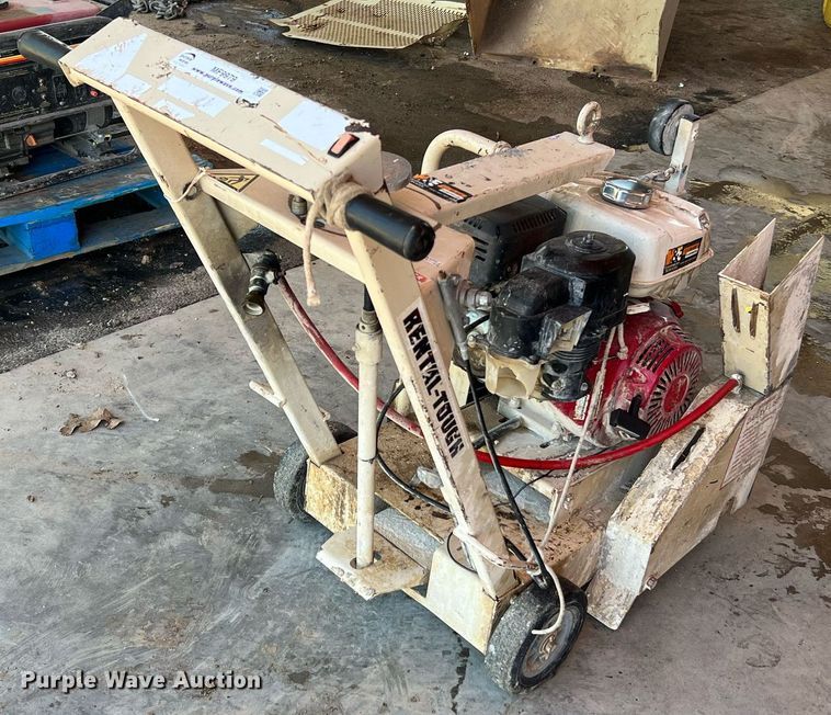 image for item MF9979 Edco DS-18-13H  concrete saw