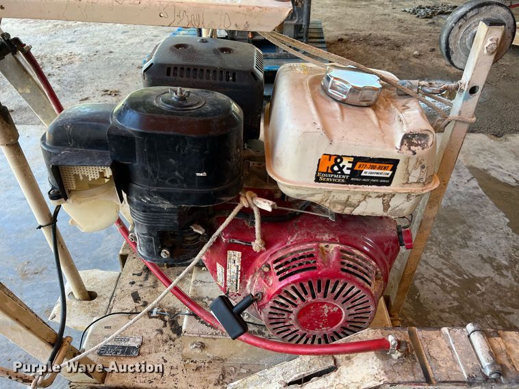 image for item MF9979 Edco DS-18-13H  concrete saw