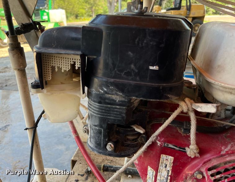 image for item MF9979 Edco DS-18-13H  concrete saw