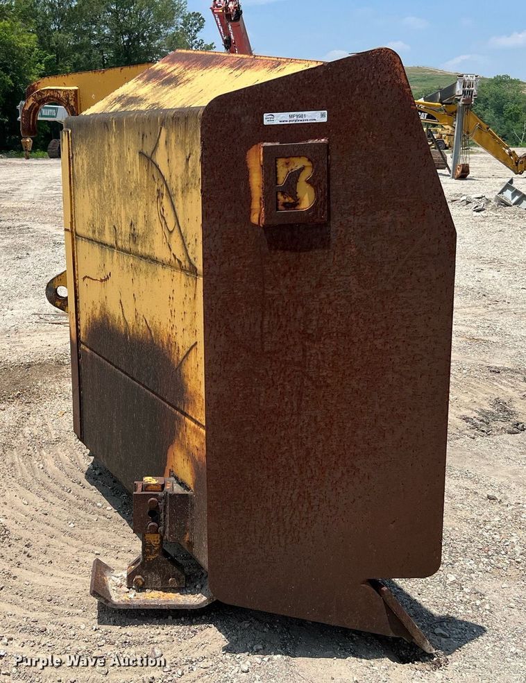 image for item MF9981 Balderson  loader blade