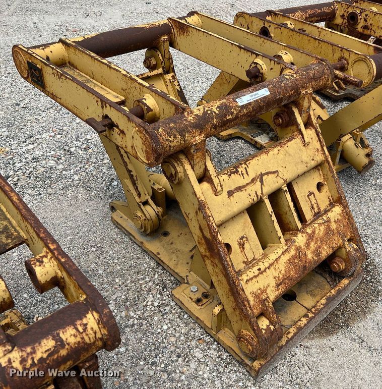 image for item MF9985 Caterpillar  front lift group