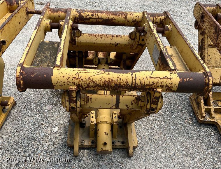 image for item MF9985 Caterpillar  front lift group