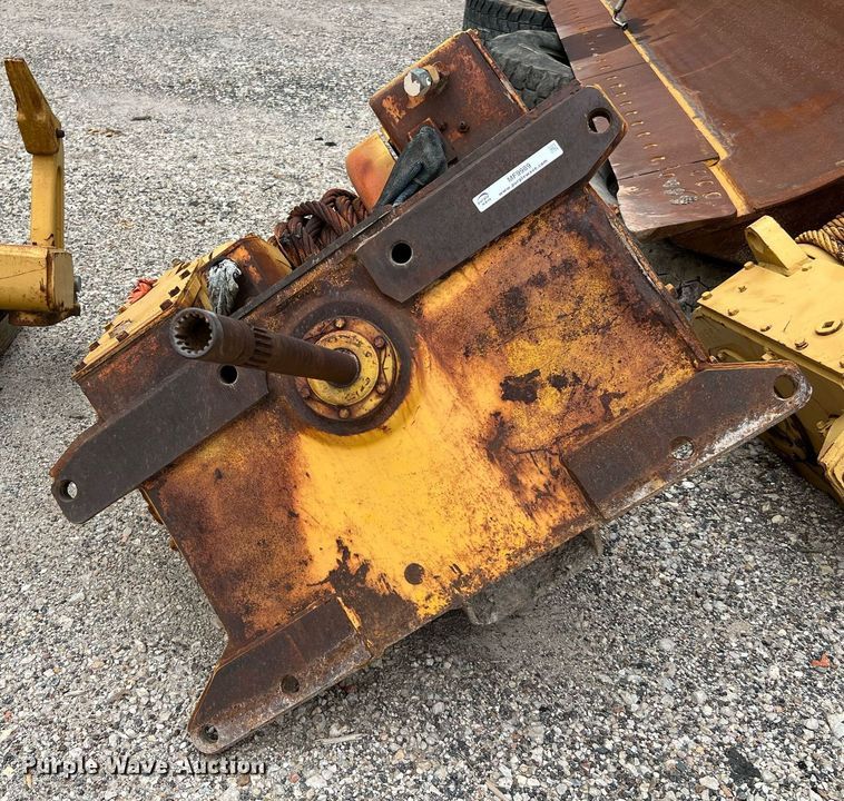 image for item MF9989 Hyster D7K  dozer winch