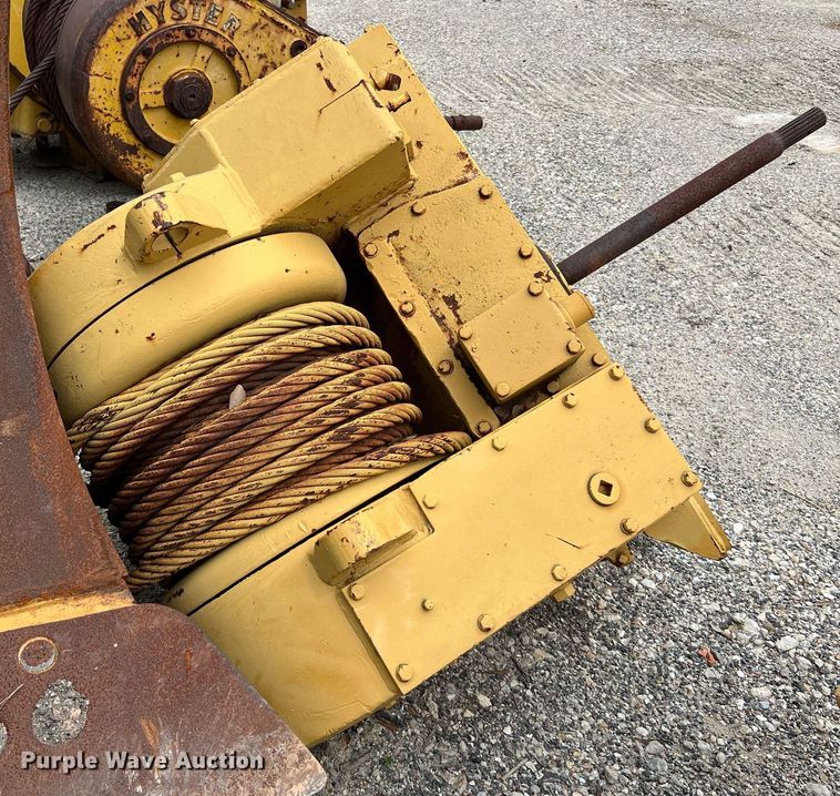 image for item MF9990 Hyster D7K  dozer winch