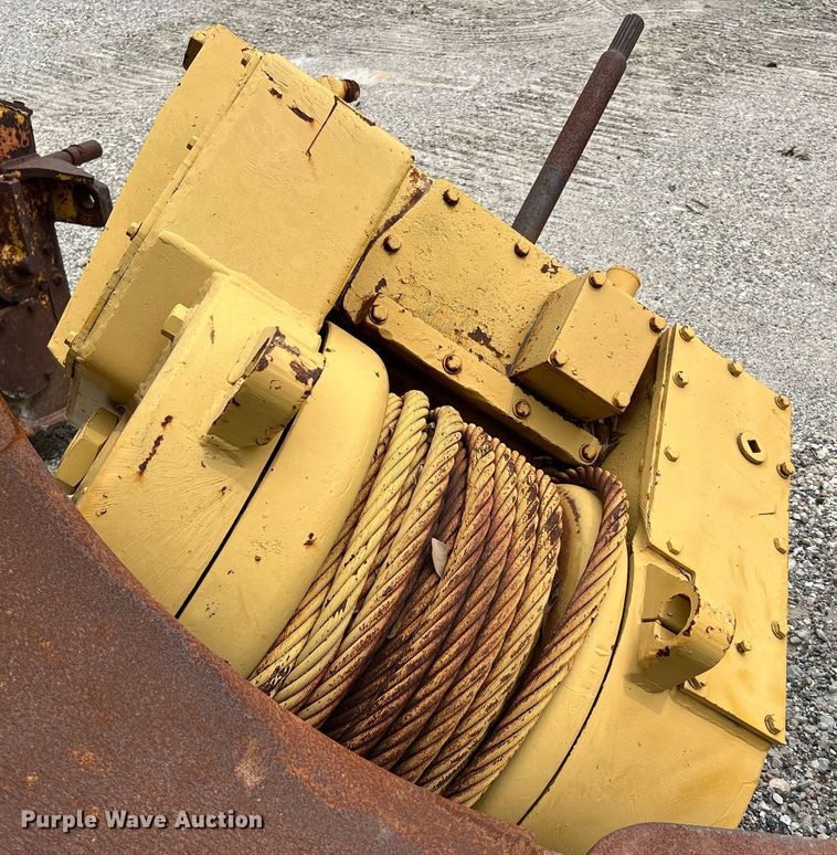 image for item MF9990 Hyster D7K  dozer winch