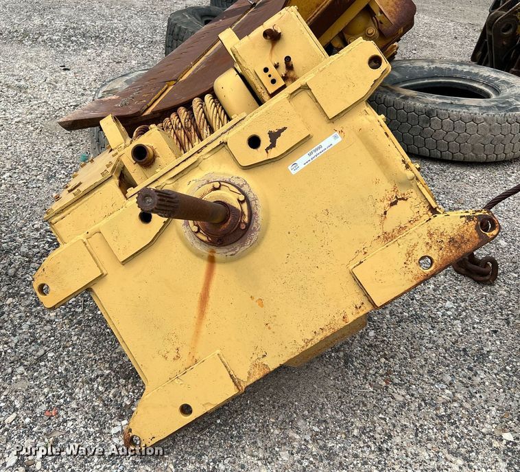 image for item MF9990 Hyster D7K  dozer winch