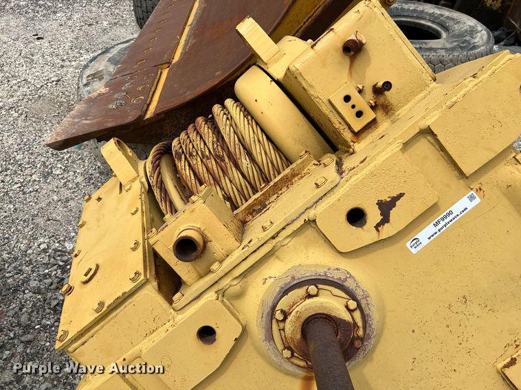 image for item MF9990 Hyster D7K  dozer winch