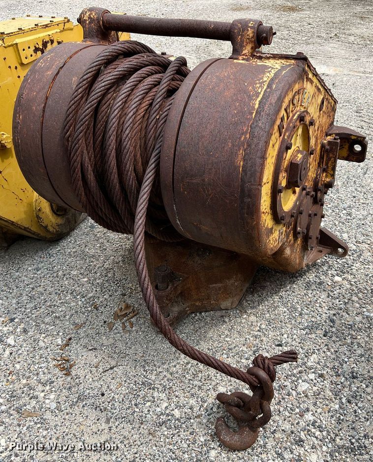 image for item MF9991 Hyster D7H  dozer winch