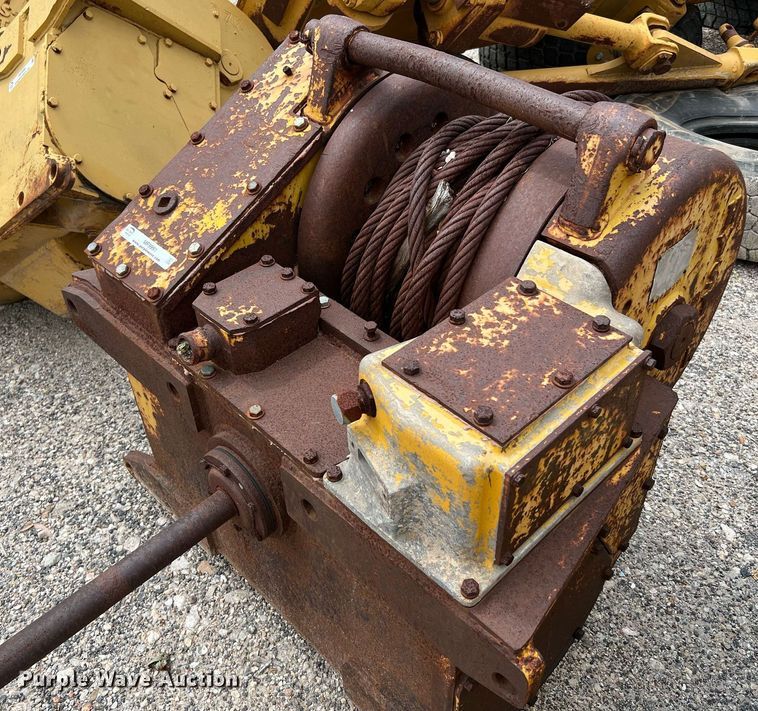 image for item MF9991 Hyster D7H  dozer winch