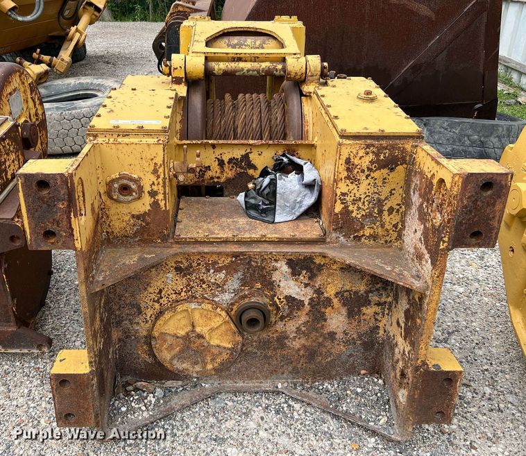 image for item MF9992 Caterpillar 57H  dozer winch