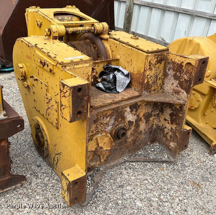image for item MF9992 Caterpillar 57H  dozer winch