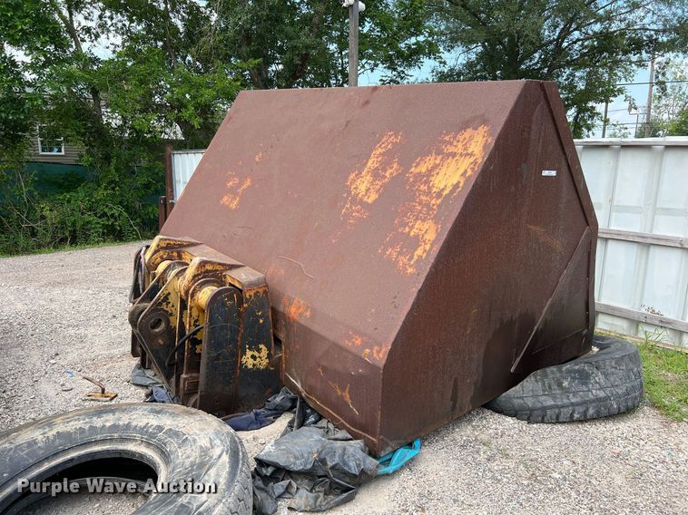 image for item MF9994 10' W roll out bucket