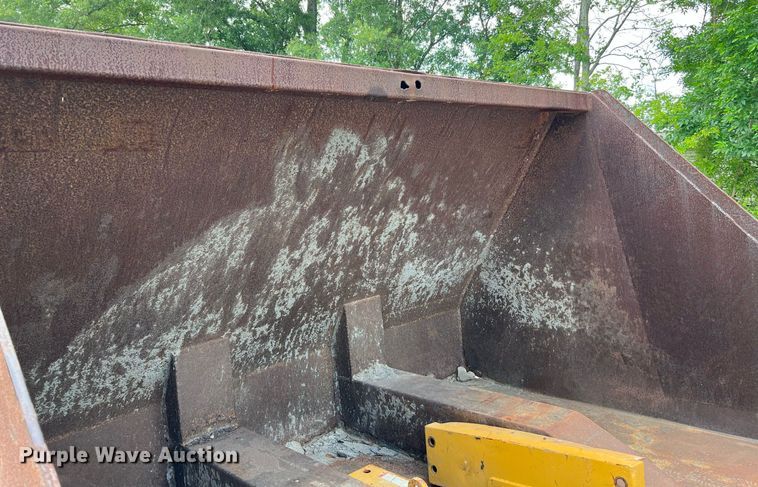 image for item MF9994 10' W roll out bucket