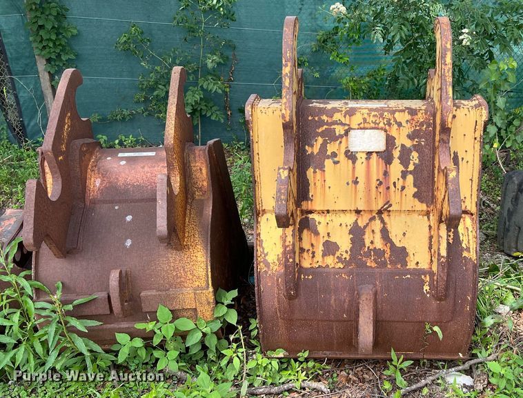 image for item MF9996 Caterpillar  excavator bucket