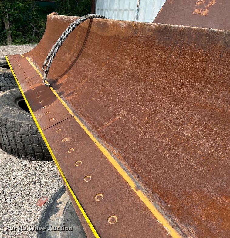 image for item MF9998 Caterpillar  blade