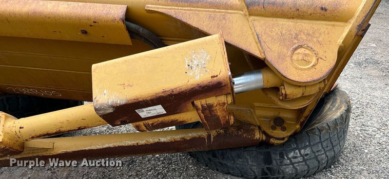 image for item MF9998 Caterpillar  blade