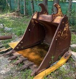 image for item MF9999 Caterpillar  excavator bucket